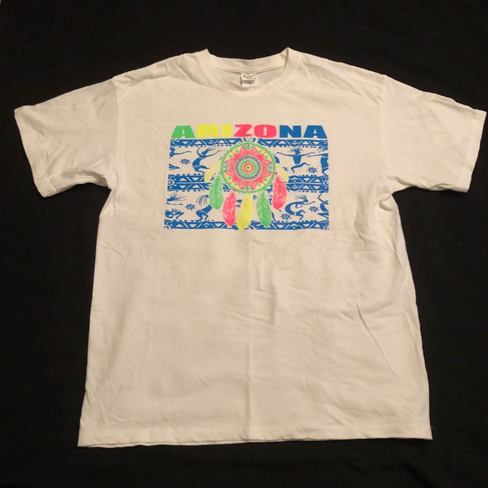 NWOT bright colors dreamcatcher Arizona tshirt tee